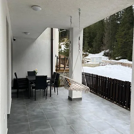 Βίλα четири сезона 12 Stoykite