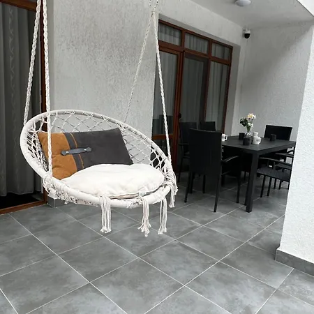 четири сезона 12 * Stoykite