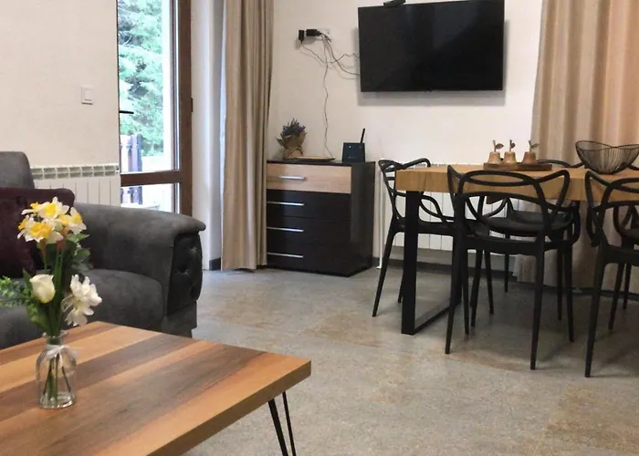 четири сезона 12 Villa *